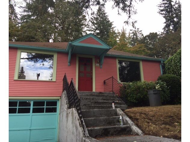 Property Photo:  1962 Riverview St  OR 97403 