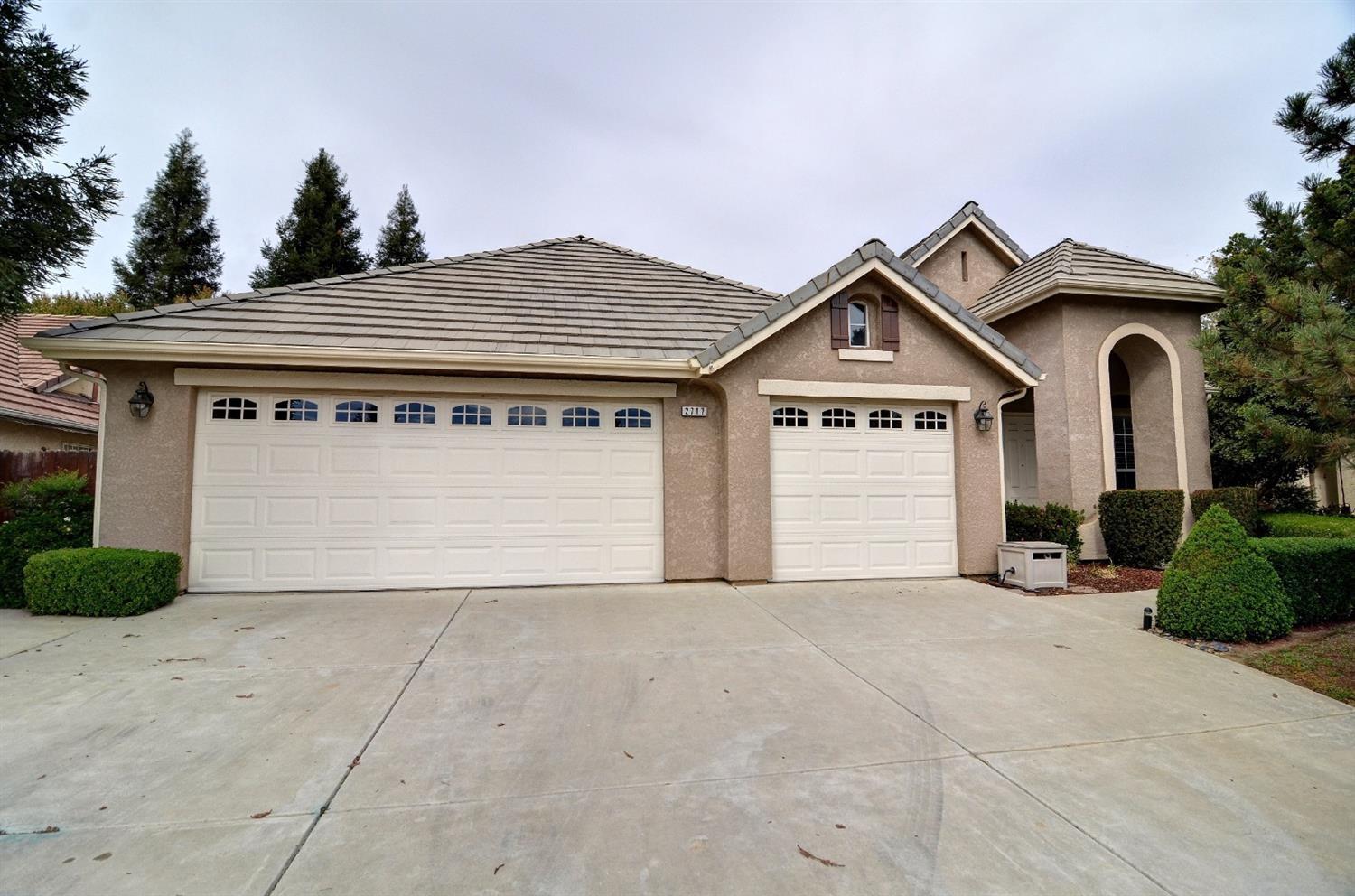 Property Photo: 2717 Austin Avenue CA 93619