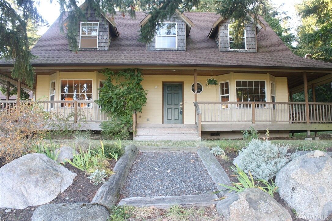 Property Photo:  1303 Ranch Rd  WA 98282 