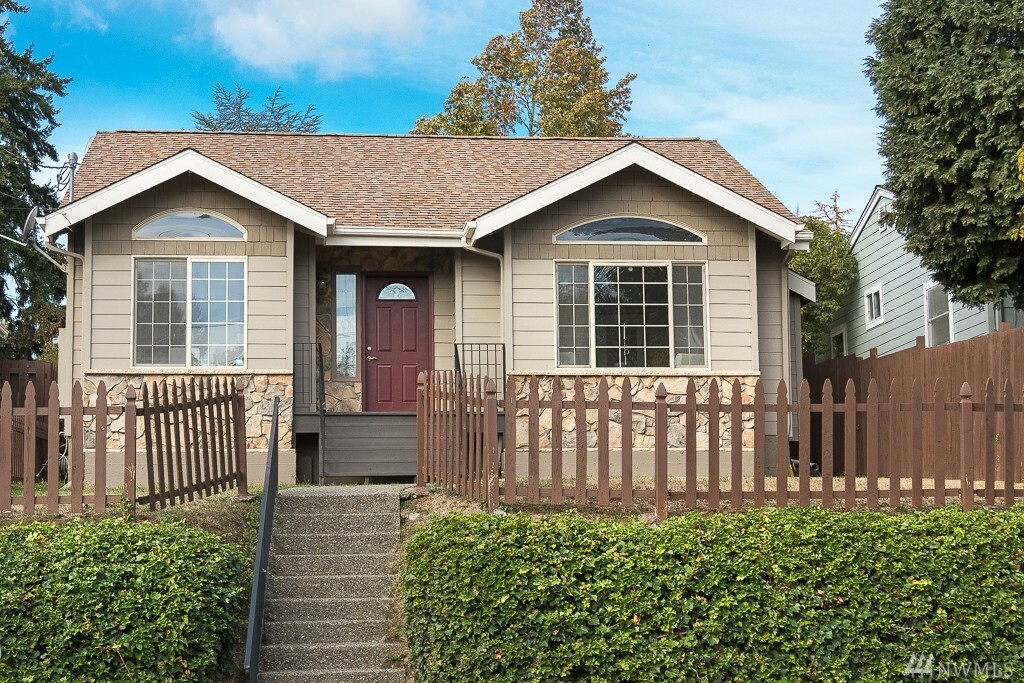 Property Photo: 3405 35th Ave S WA 98144