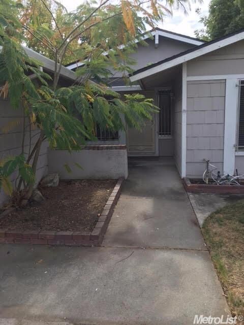 8105 Ingleside Way  Sacramento CA 95828 photo