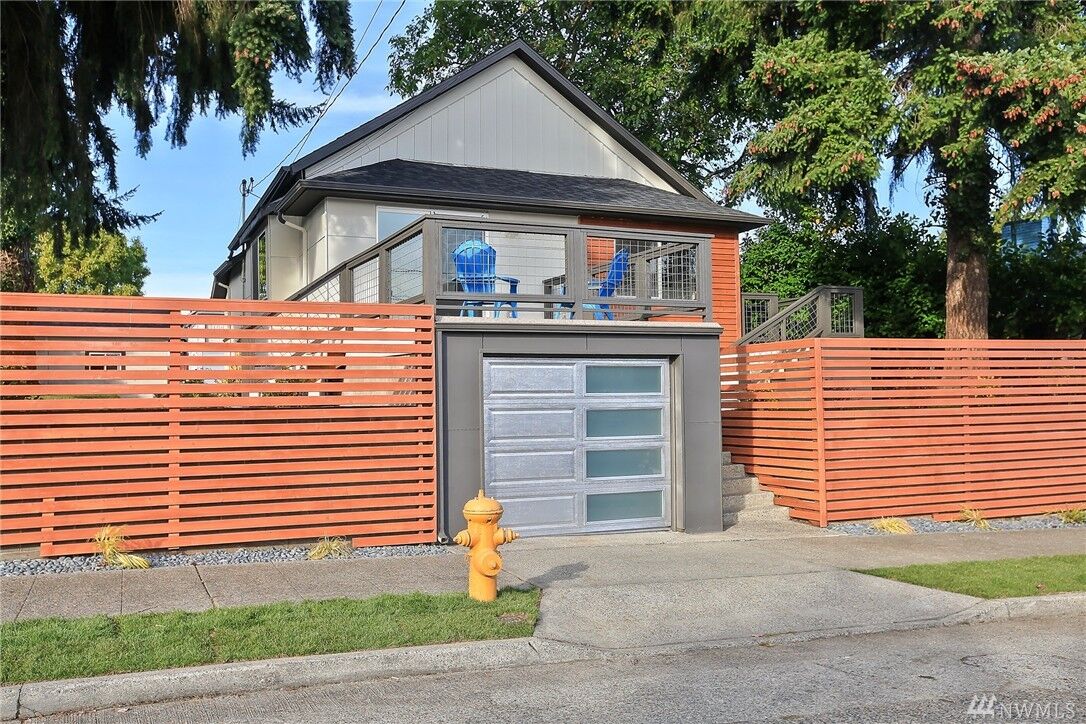 Property Photo: 4234 S Juneau St WA 98118