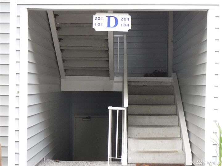Property Photo: 7603 Concord Lane NE D101 WA 98311