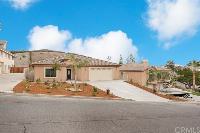 Property Photo:  21646 Appaloosa Court  CA 92587 