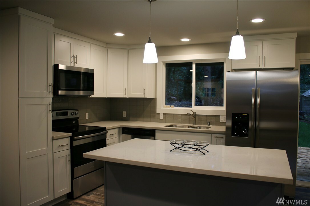 Property Photo: 9512 Edmonds Wy WA 98020