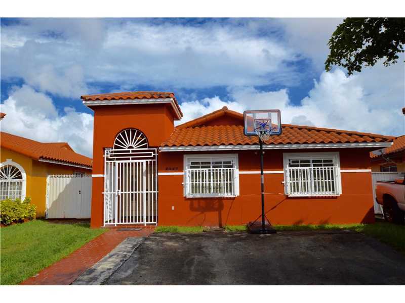 Property Photo: 8947 NW 111th Ter FL 33018