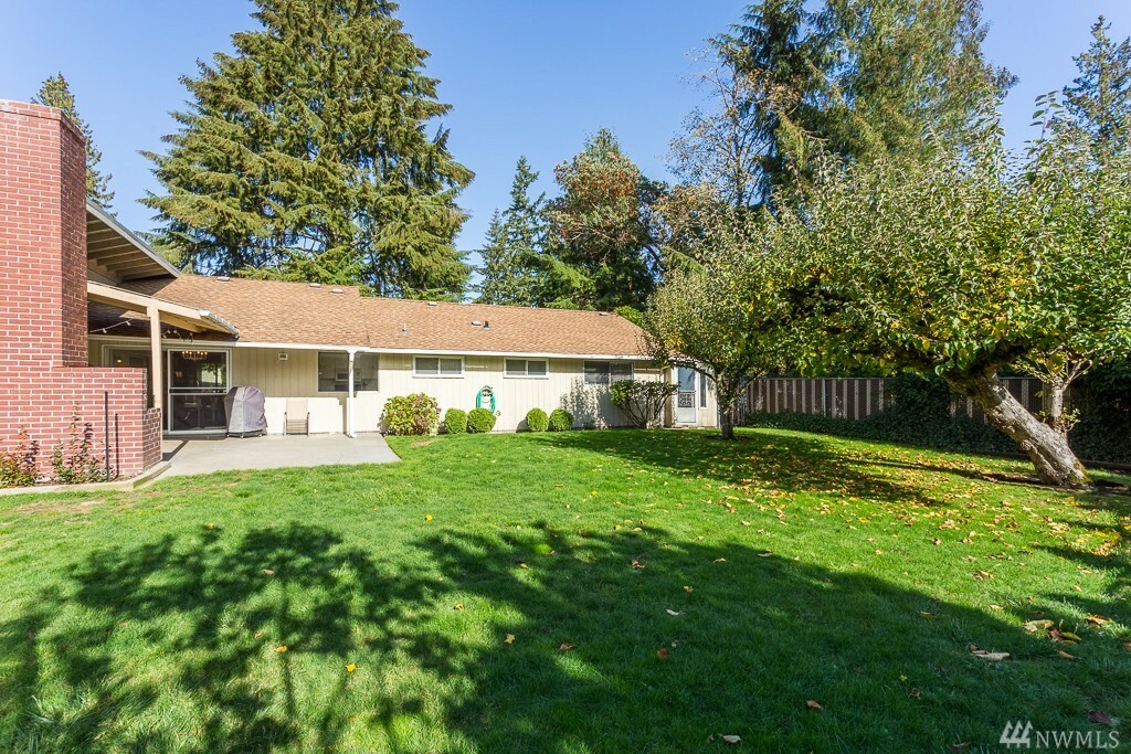 Property Photo:  6602 224th St SW  WA 98043 