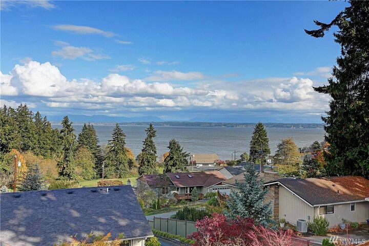 Property Photo: 1251 SE Camano Dr WA 98282