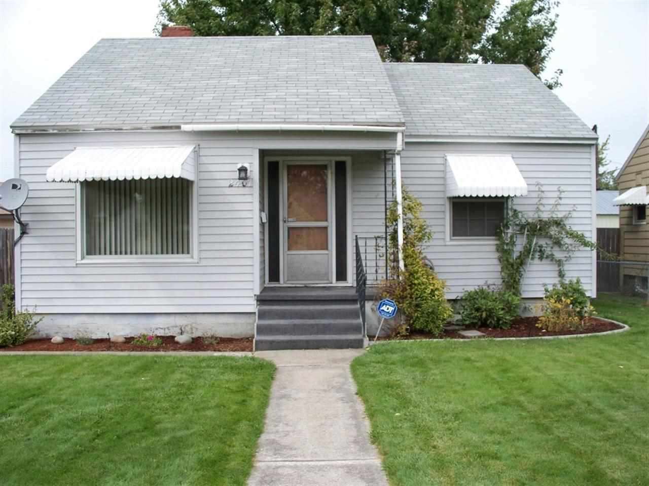 Property Photo: 2407 E South Crescent WA 99207