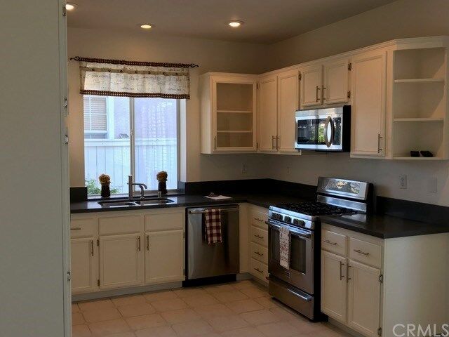 Property Photo: 16 Calotte Place CA 92610
