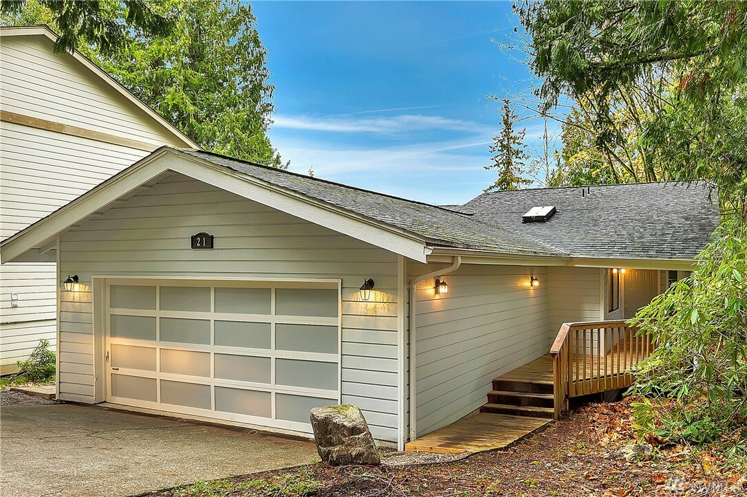 Property Photo: 21 Sunflower Cir WA 98229