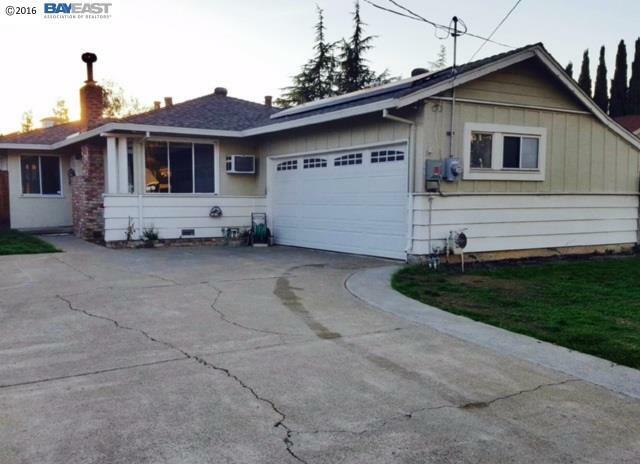 Property Photo:  31355 Hugh Way  CA 94544-7739 