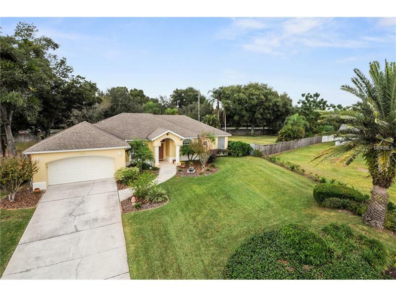 Property Photo:  1059 Palm Cove Drive  FL 32835 