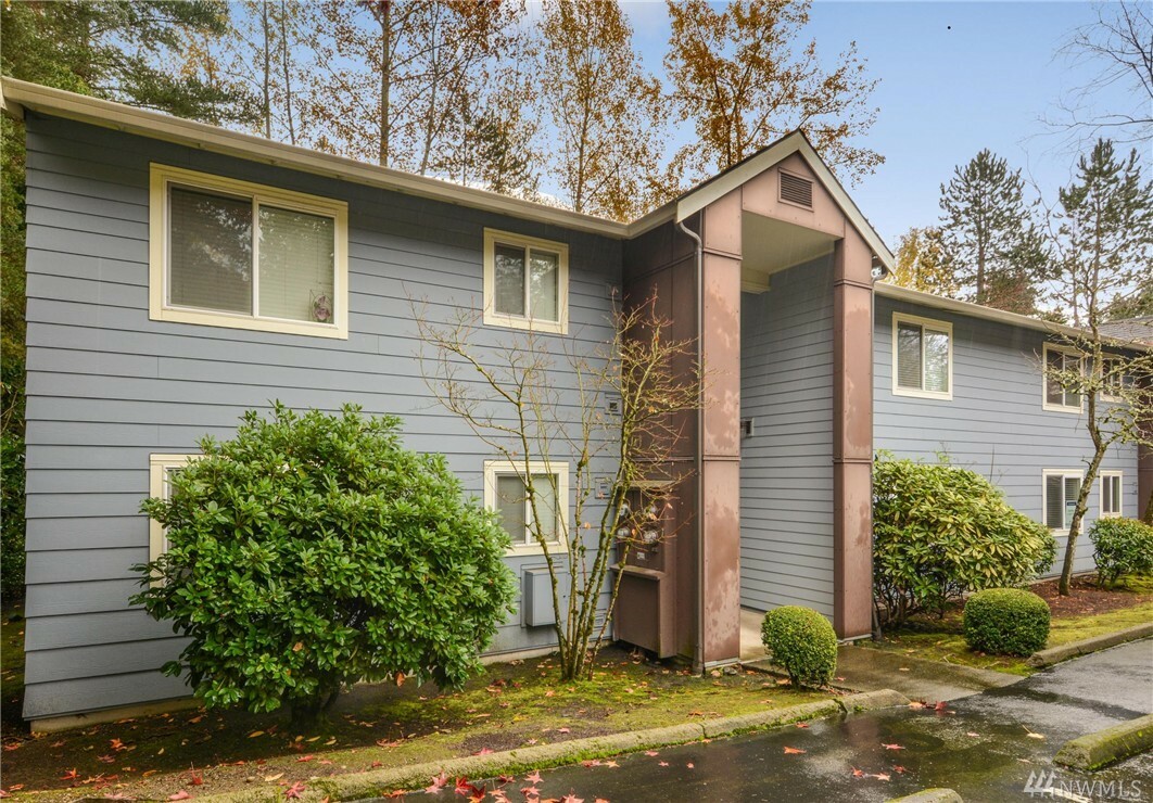 Property Photo: 12619 100th Lane NE I-142 WA 98034