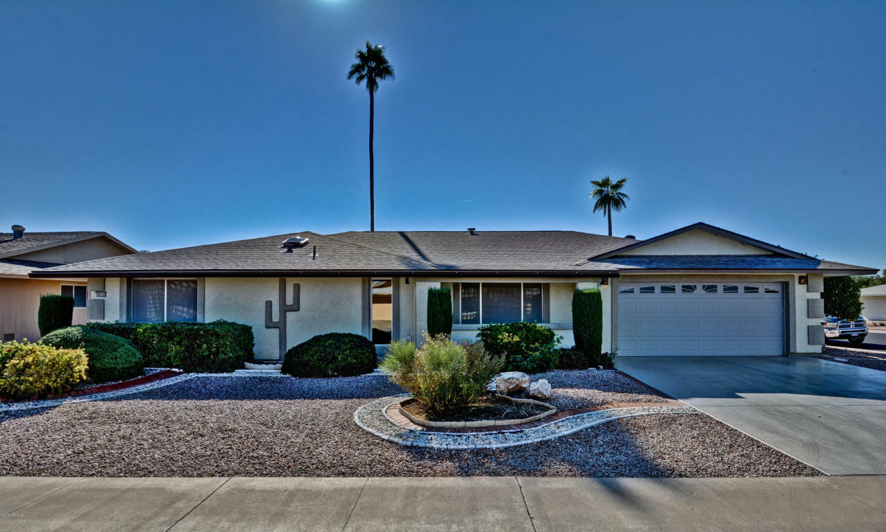 Property Photo:  10133 W Signal Butte Circle  AZ 85373 