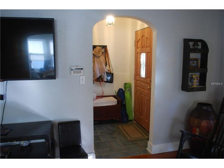 Property Photo:  1116 Jackson Street N  FL 33705 