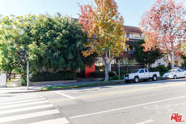 Property Photo:  1252 11th St 107  CA 90401 