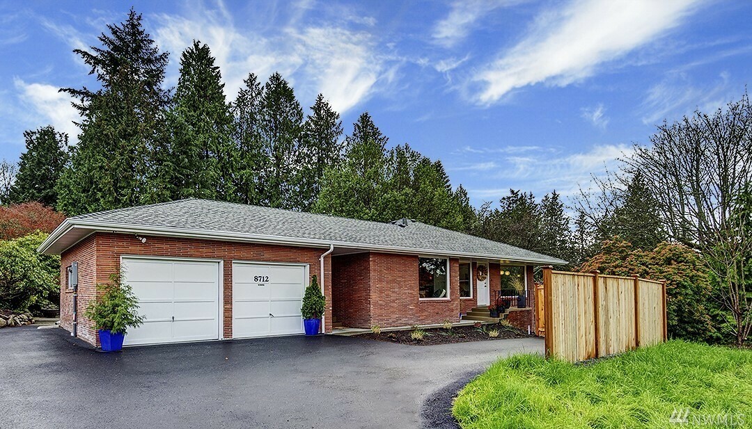 Property Photo:  8712 196th St SW  WA 98026 