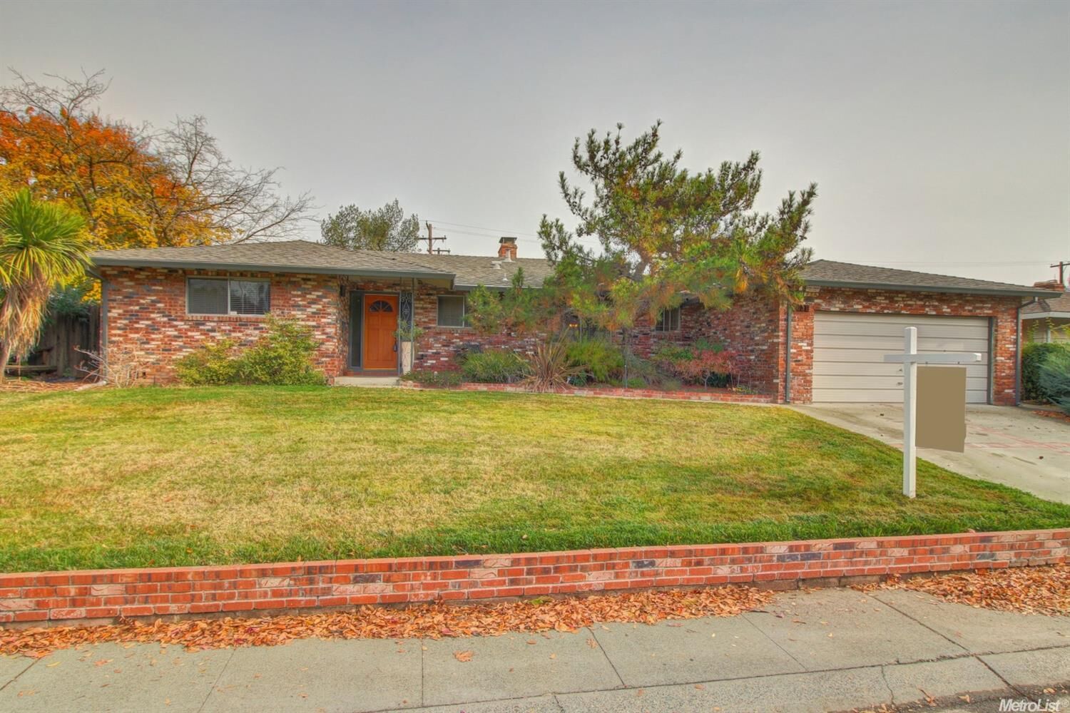 Property Photo:  6631 South Land Park Drive  CA 95831 