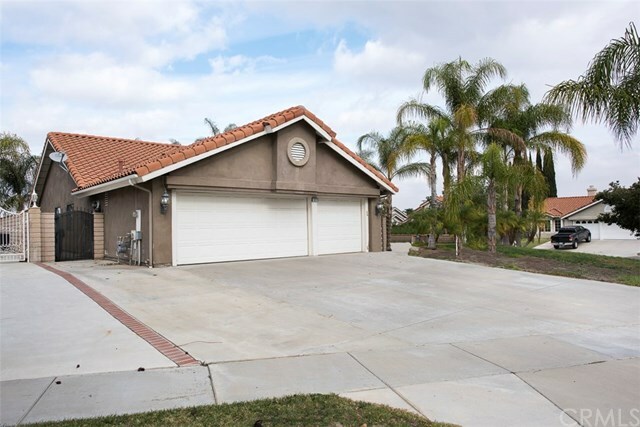 Property Photo:  1311 Garden Circle  CA 92882 