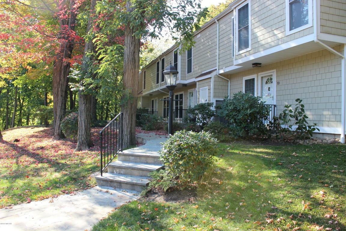 Property Photo:  255 Weaver Street 1C  CT 06831 