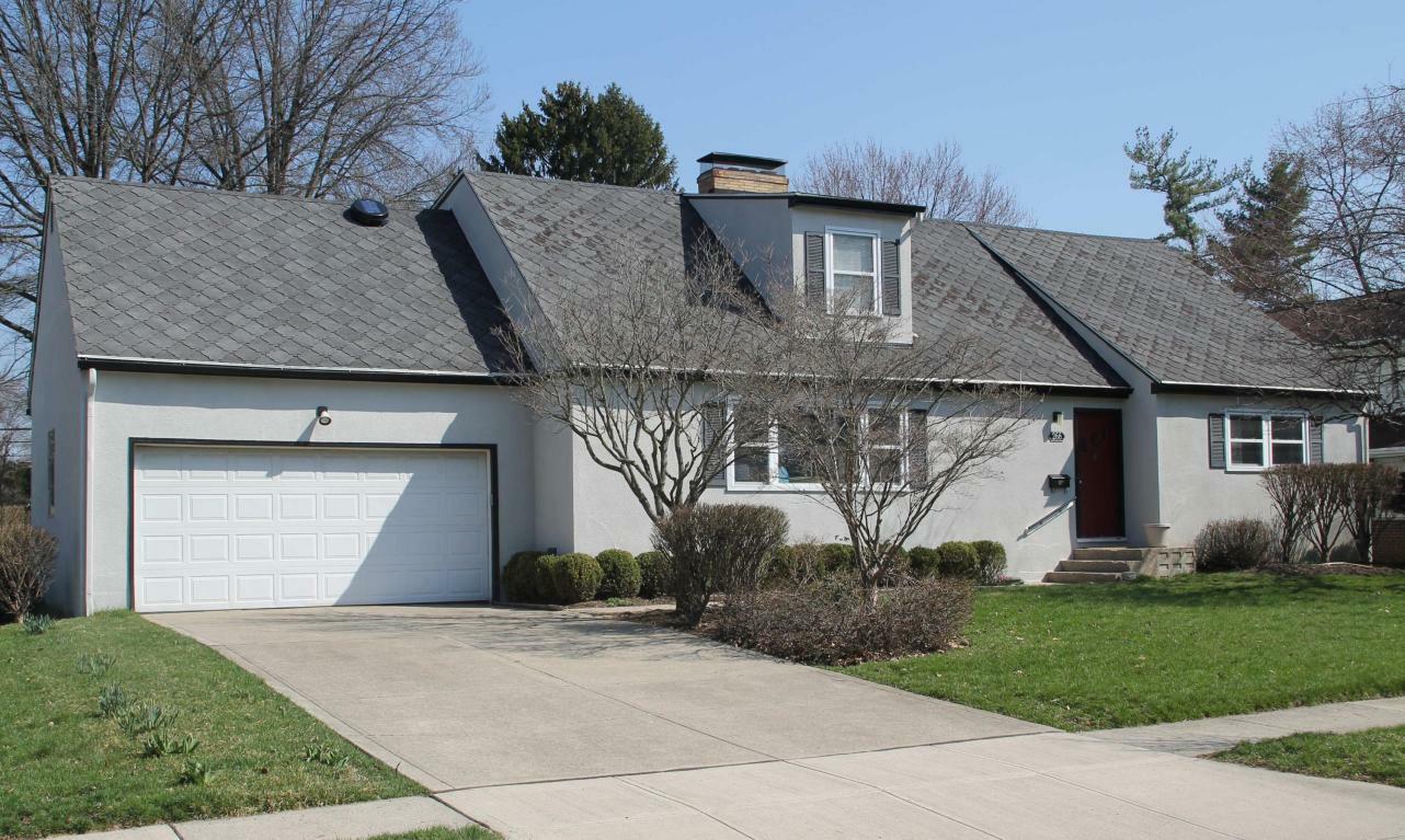 Property Photo: 266 W New England Avenue OH 43085
