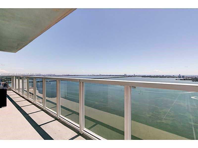 Property Photo:  1900 N Bayshore Dr 4401  FL 33132 