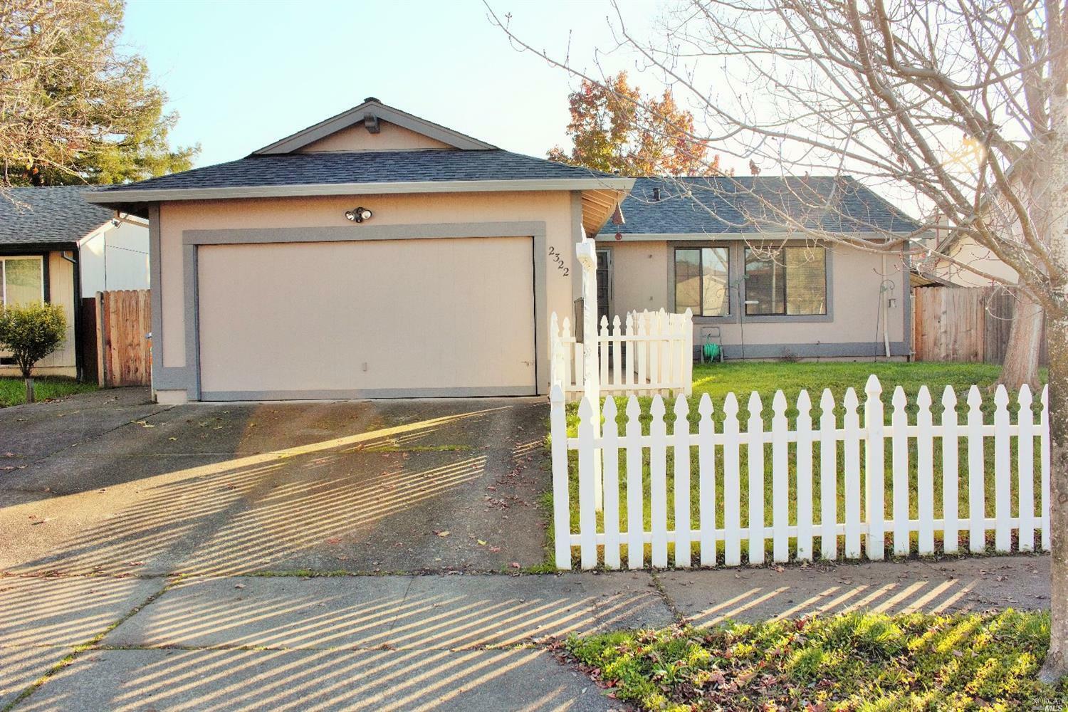 Property Photo:  2322 Hooker Oak Court  CA 95401 