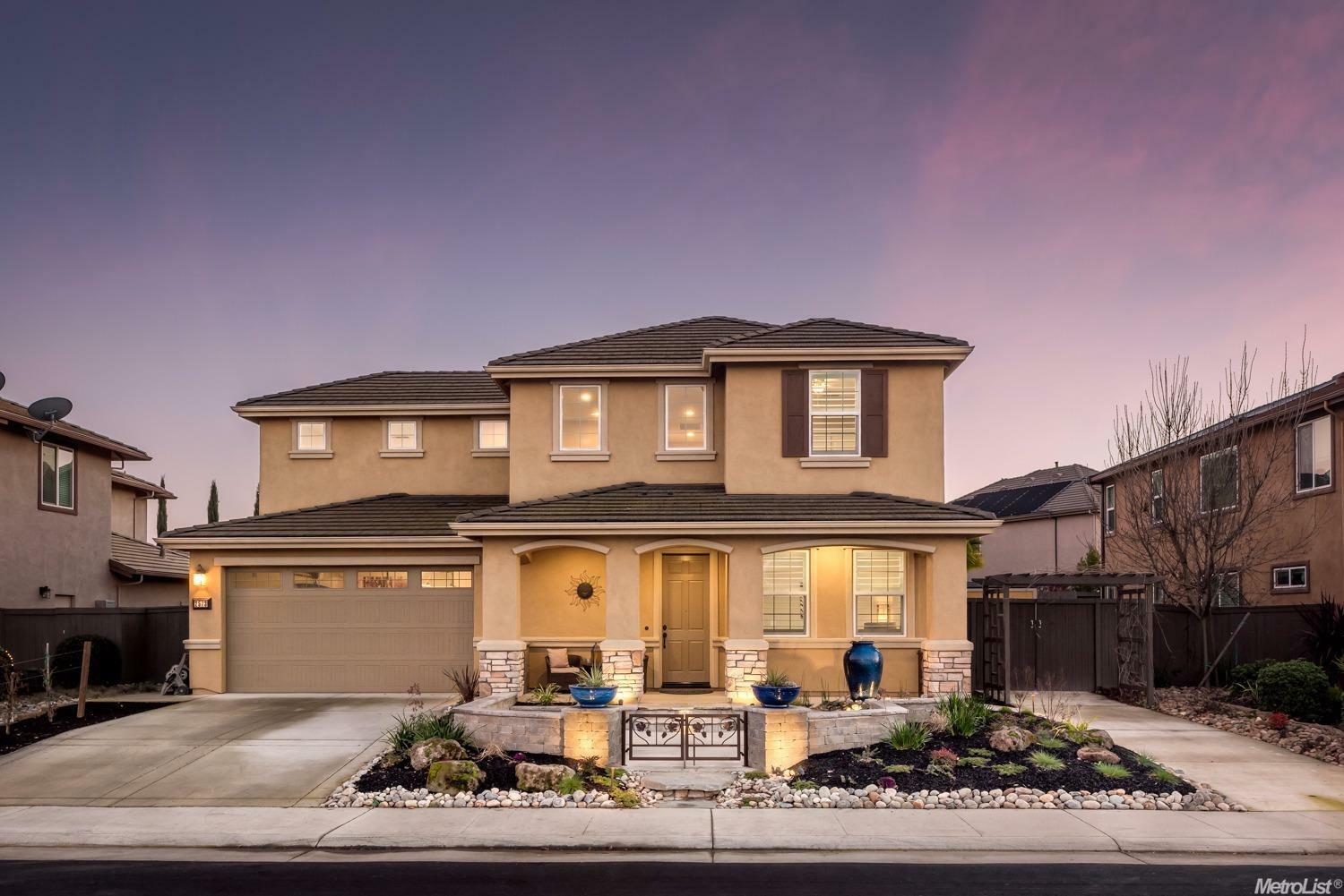 Property Photo: 2573 Roxby Way CA 95747