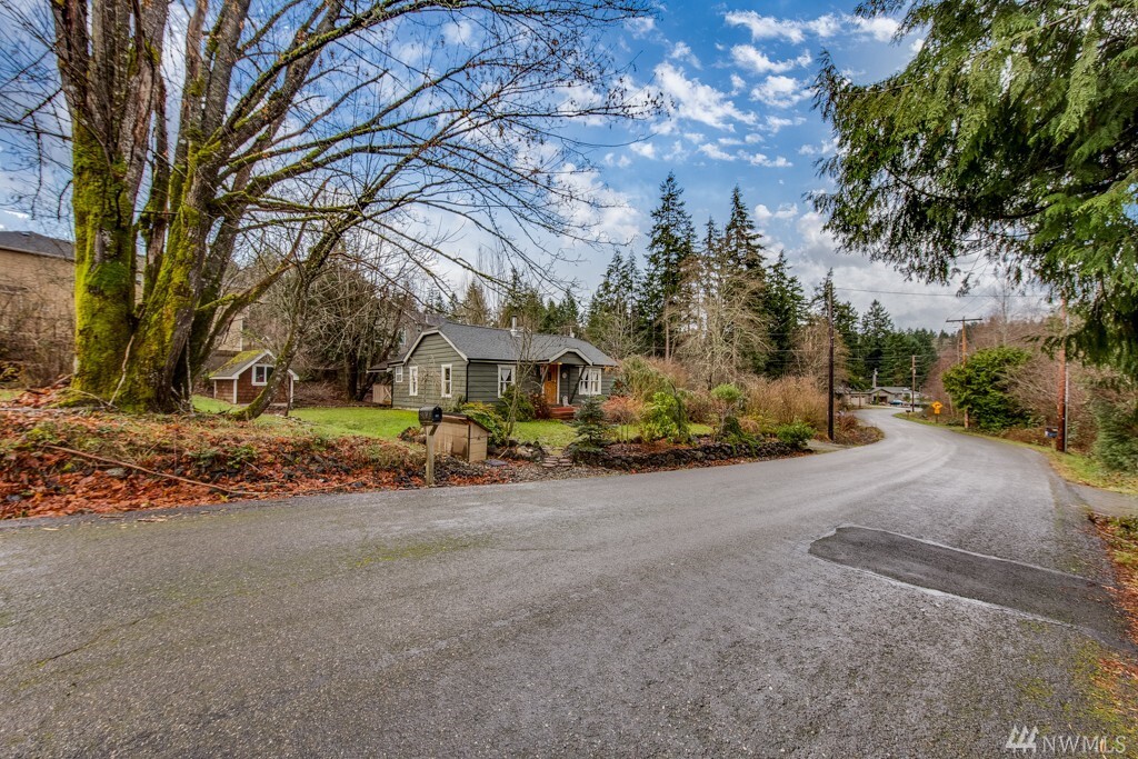 Property Photo: 455 NE McWilliams Court WA 98311