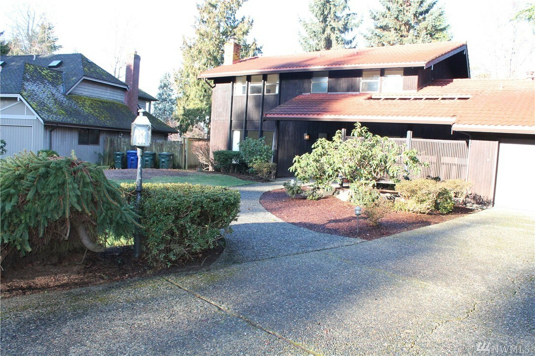 Property Photo: 8548 SE 73rd St WA 98040