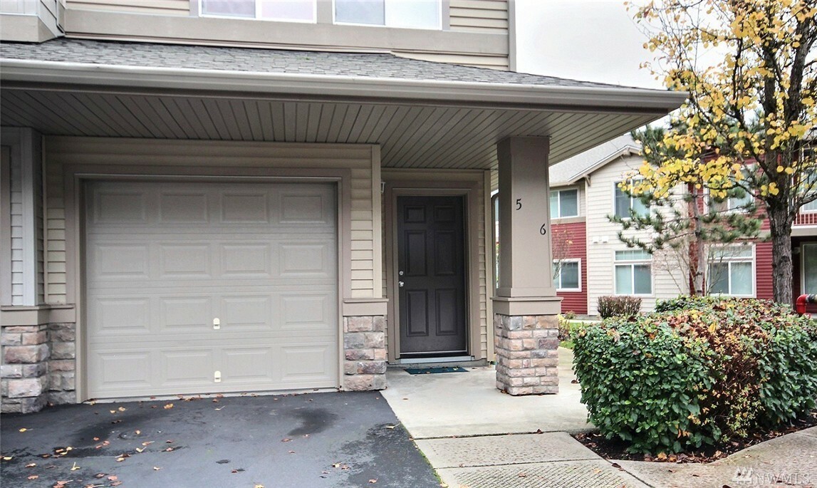 Property Photo:  15325 SE 155th Place X5  WA 98058 