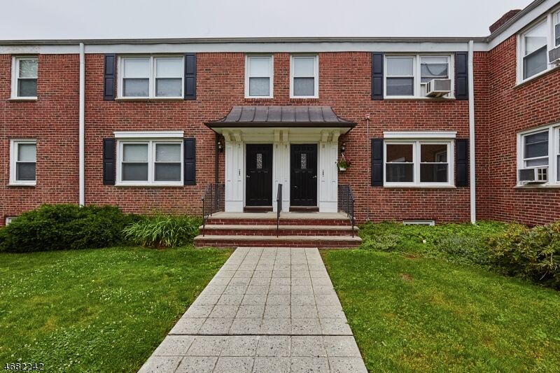 Property Photo:  412 Morris Ave, Unit 9  NJ 07901 