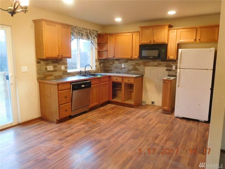 Property Photo: 2478 Violet Court WA 98366