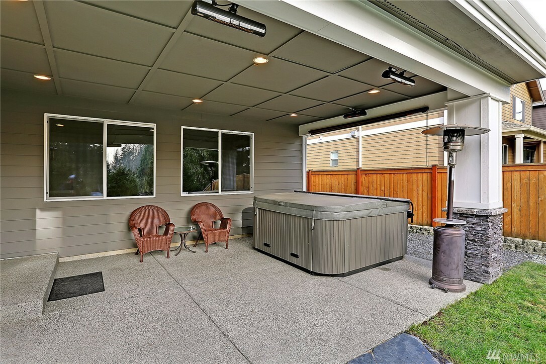 Property Photo:  6303 SE 2nd St  WA 98059 