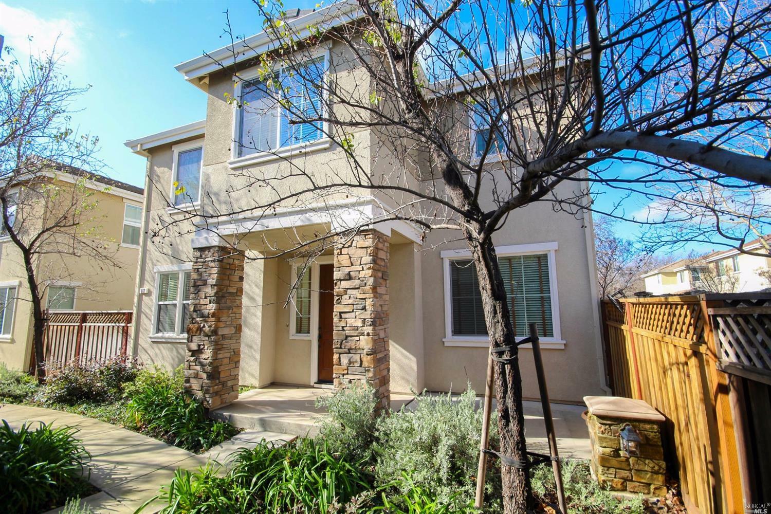 Property Photo: 312 Toyon Lane CA 95687