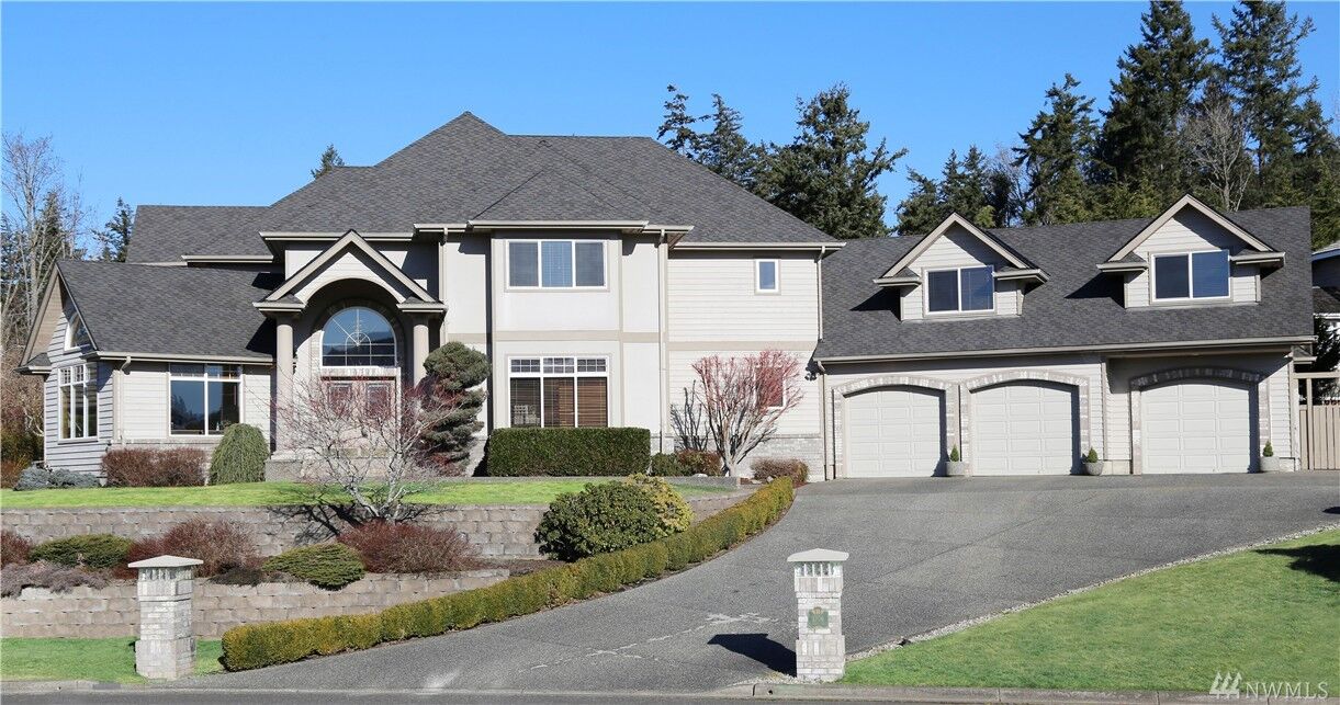 Property Photo:  1706 Golden Ct  WA 98226 