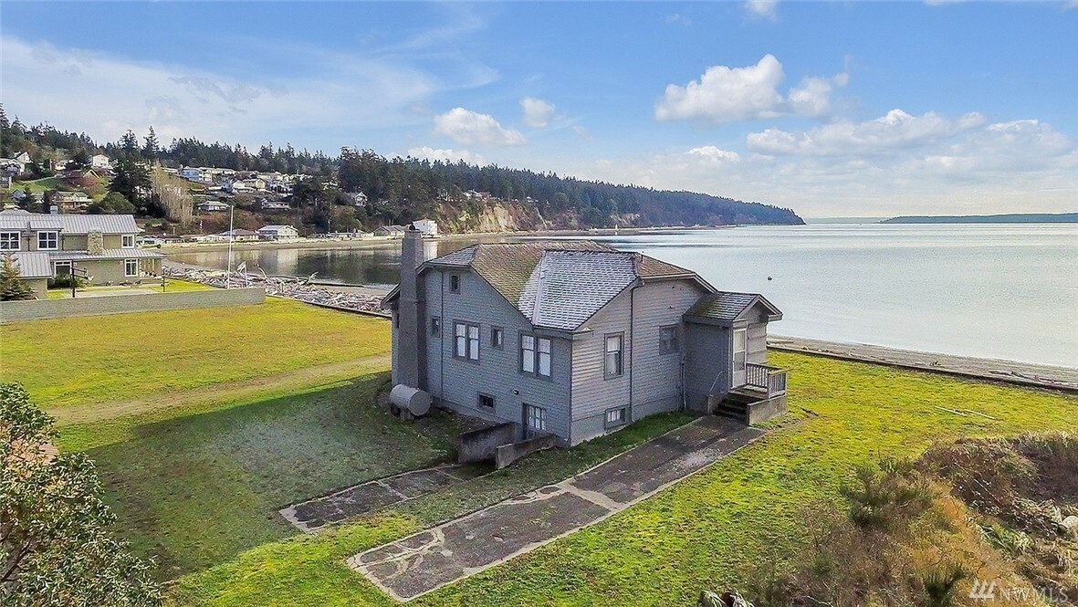 Property Photo: 230 Gough Rd WA 98282