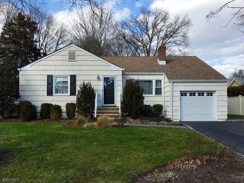 Property Photo:  24 Surrey Ln  NJ 07940 