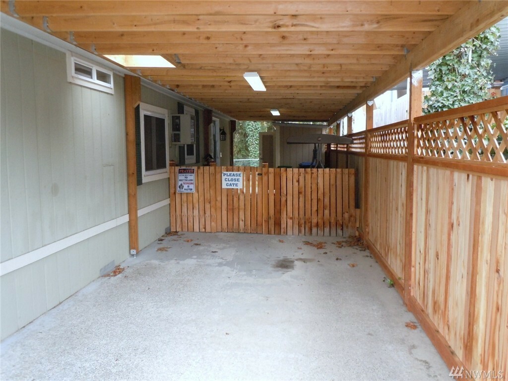 Property Photo: 1316 NE Steele Creek Dr WA 98311