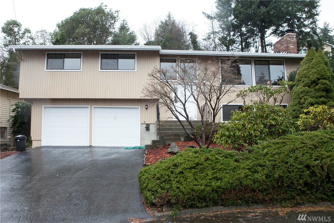 Property Photo:  16437 9th Ave SW  WA 98166 