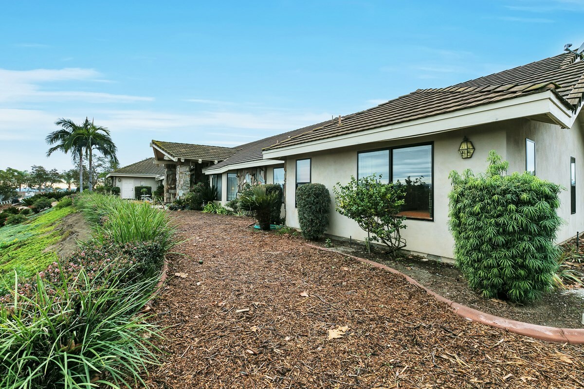 Property Photo:  3019 Dos Lomas  CA 92028 