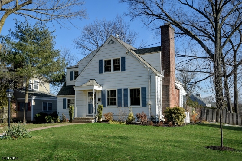 Property Photo:  2 Greenock Ave  NJ 07062 