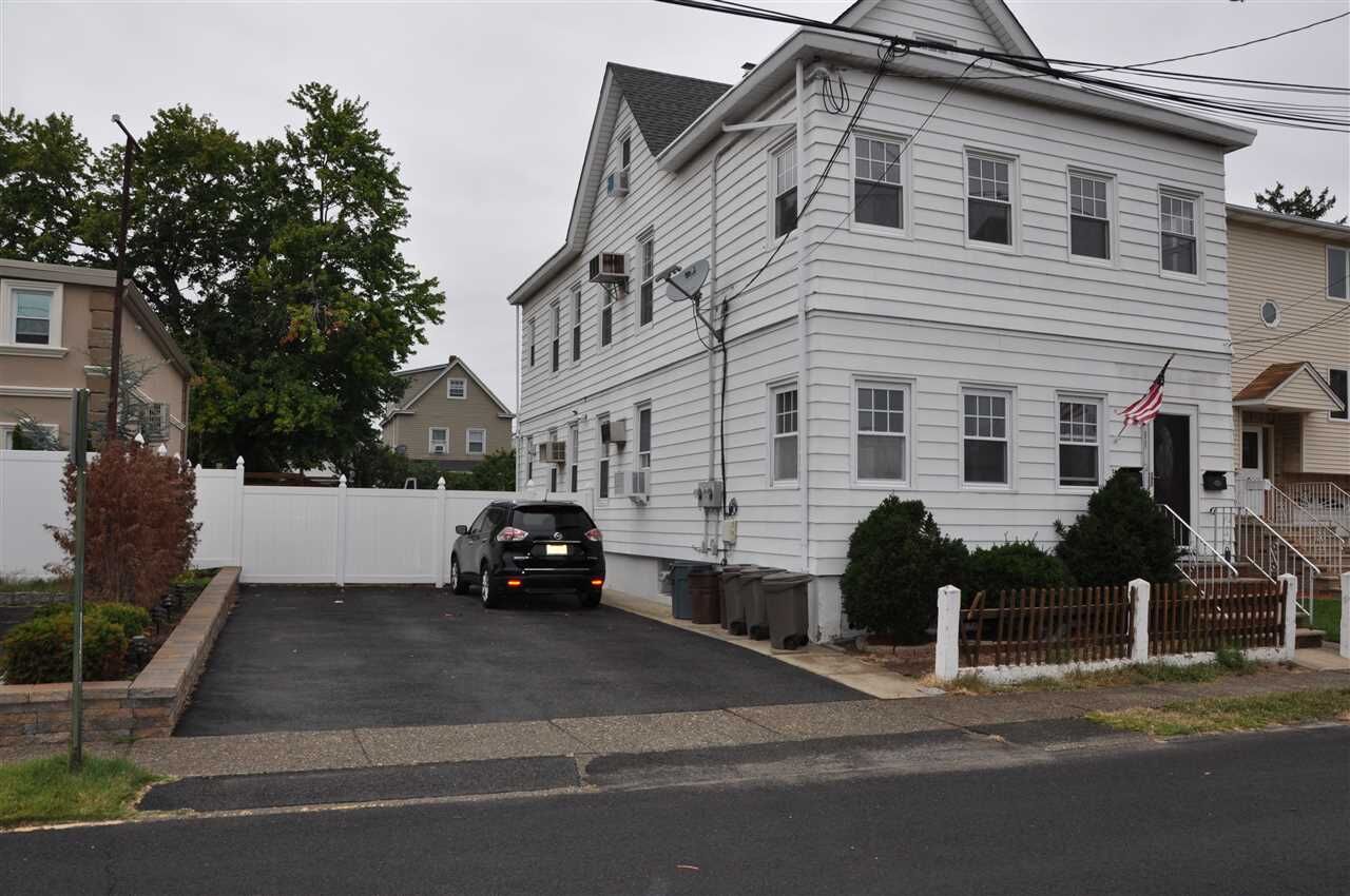 Property Photo: 11 Lincoln Pl NJ 07057