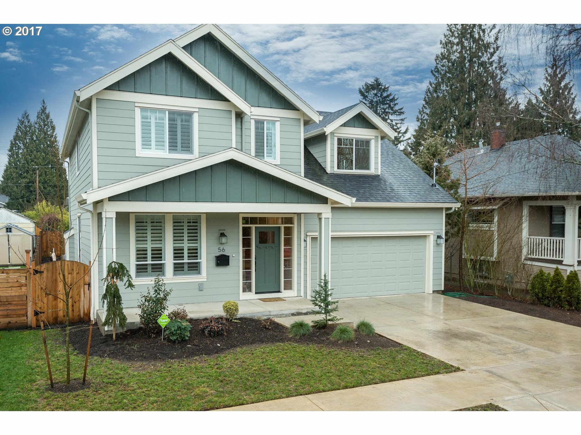 Property Photo: 56 NE Russet St OR 97211