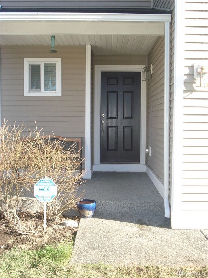 Property Photo: 7633 83rd Dr NE WA 98270