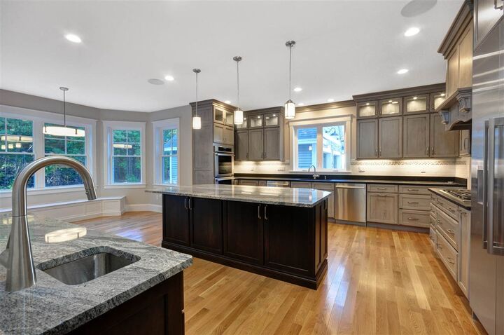 Property Photo: 4 Knollcrest Drive NH 03110