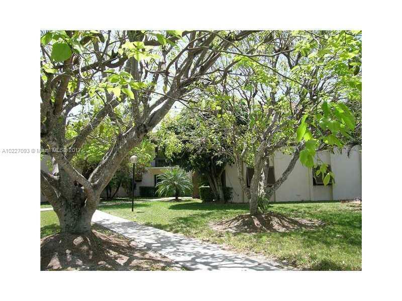 Property Photo: 7925 SW 86th St 903 FL 33143