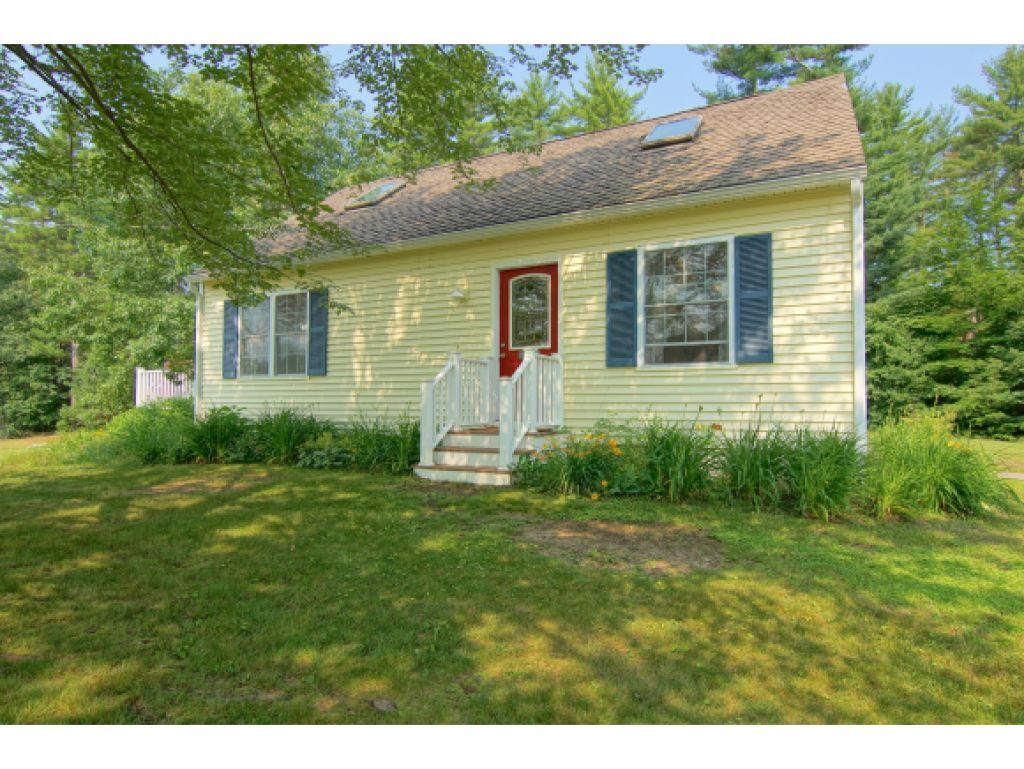 Property Photo:  13 Peninsula Drive  NH 03042 