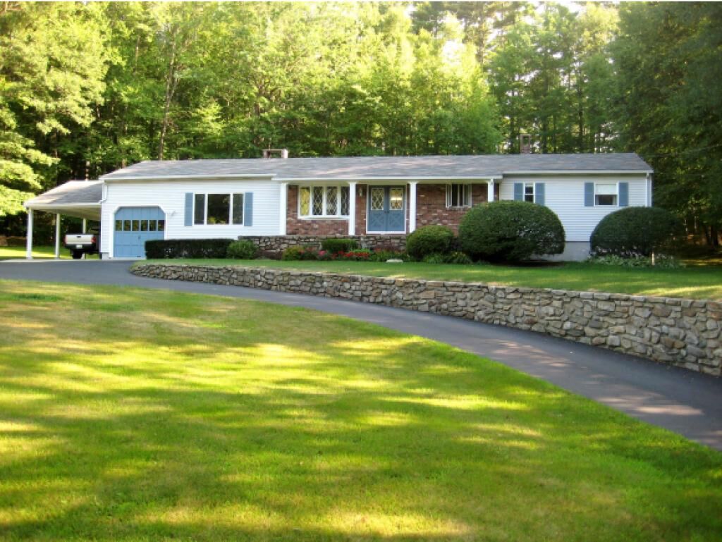 Property Photo:  62 Bunker Hill Road  NH 03032 